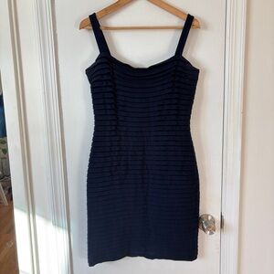 St. John sz 6 Santana Knit Navy Blue Tiered Cocktail Dress pleated Sheath